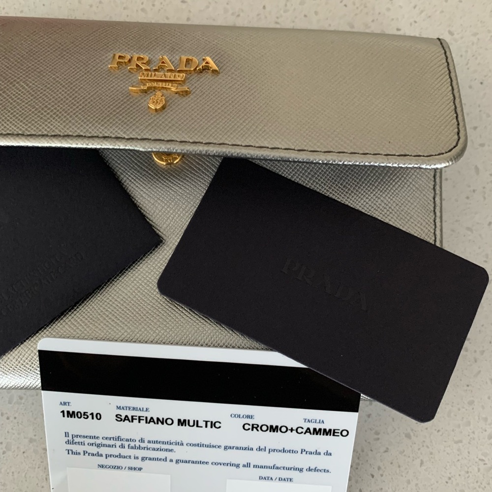Brand New authentic Prada saffiano leather wallet/ - Picture 6 of 8